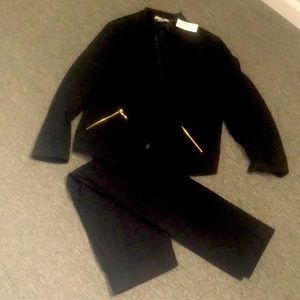 Fabulous black pant suit for any occasion